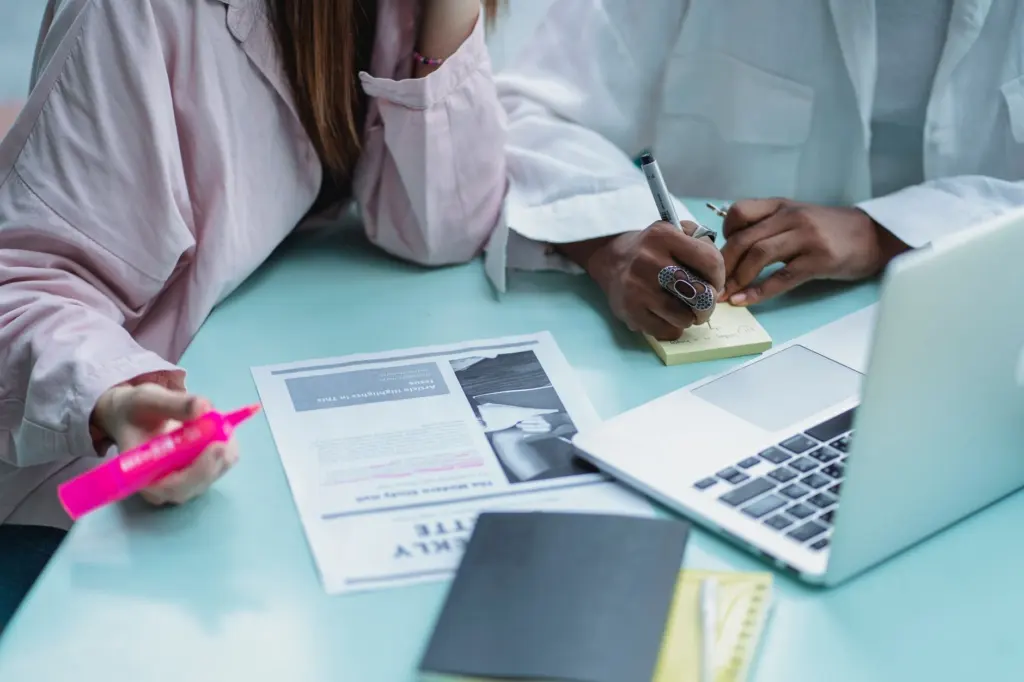 Example Of An Abstract: Clear Samples, Templates, And Tips For 2026